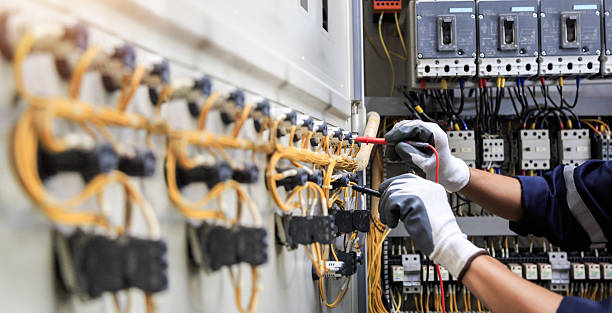 Professional Electrician technician working in San Leon, TX